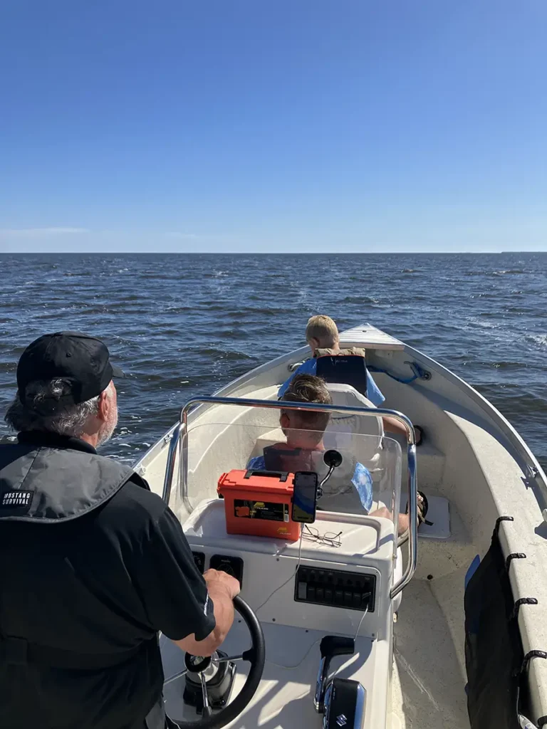 Heading out on to the lake in a Winnipeg Yawl